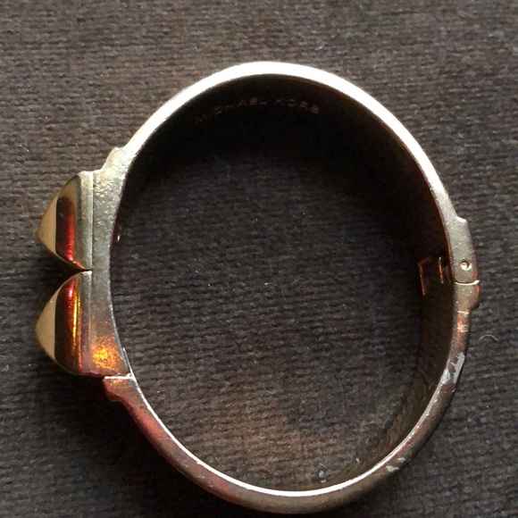 🌞Cool Hinge Bracelet in Rose Gold Metal! - Picture 6 of 8